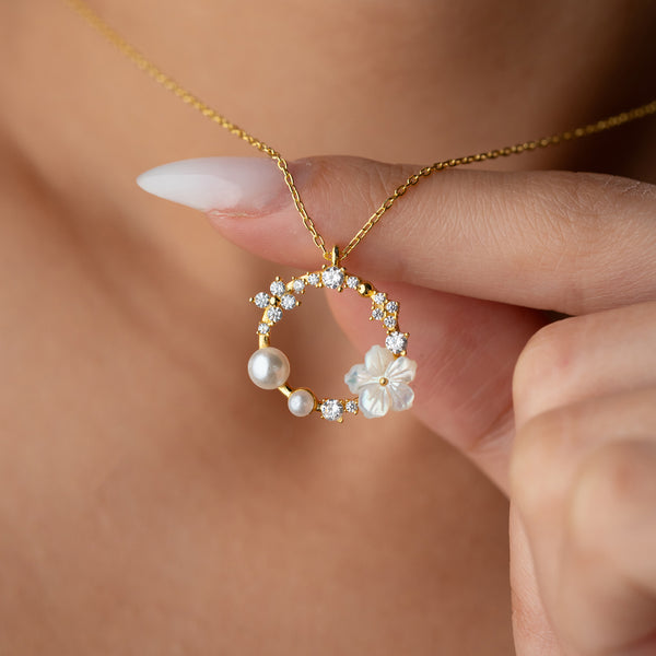 925 Gümüş| Beyaz Çiçekli İnci Kolye