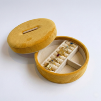 Hardal Sarısı Kadife Takı Kutusu